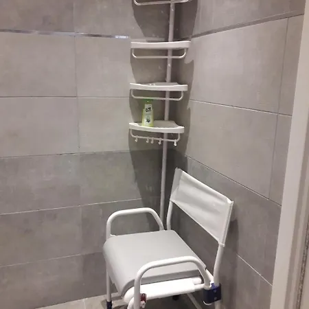 Les Violettes アパート