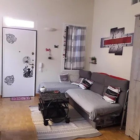 Les Violettes Apartment *